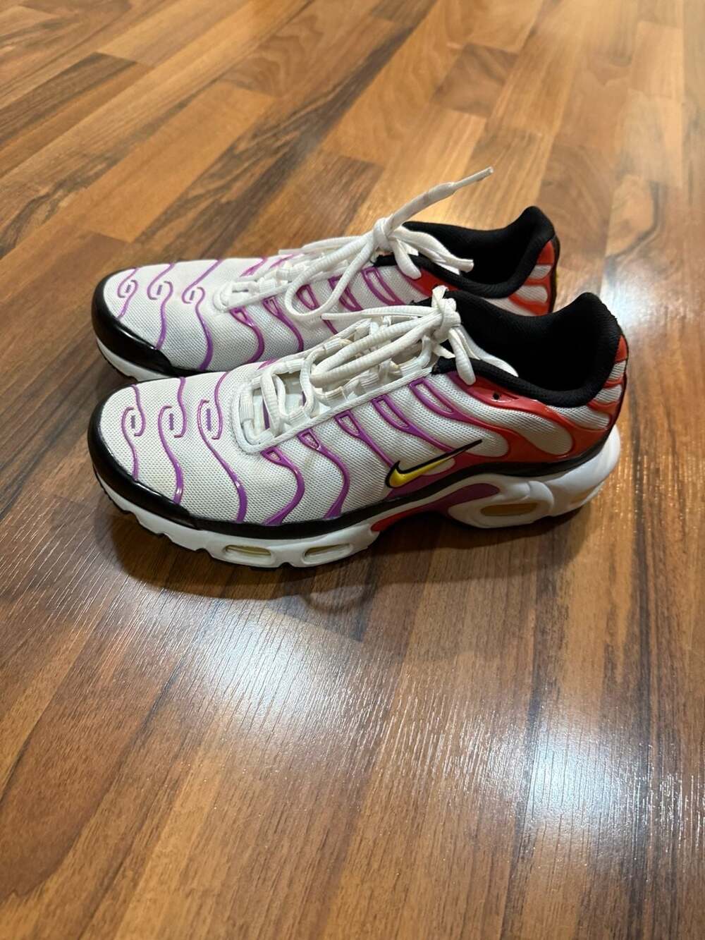 Nike Women's Air Max Plus 'Fuchsia Picante Gradient' (DZ3671-100)